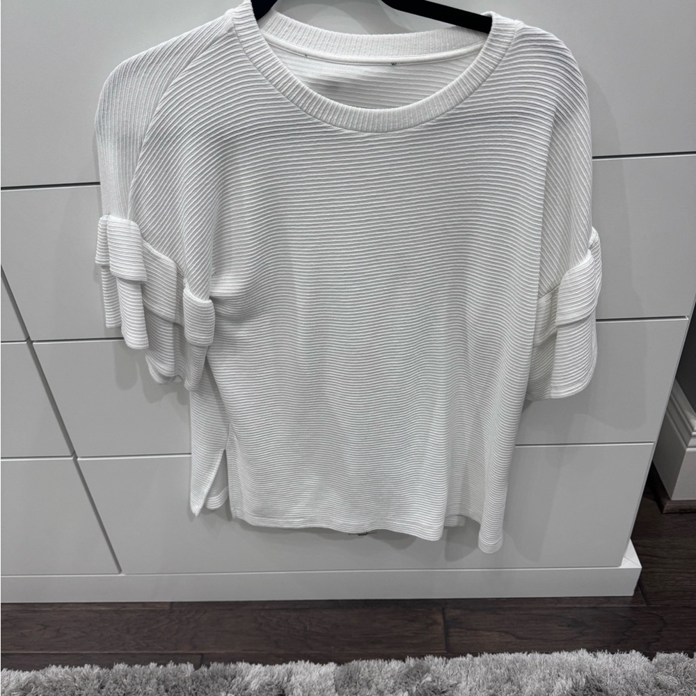 ASTR Flared arm Shirt